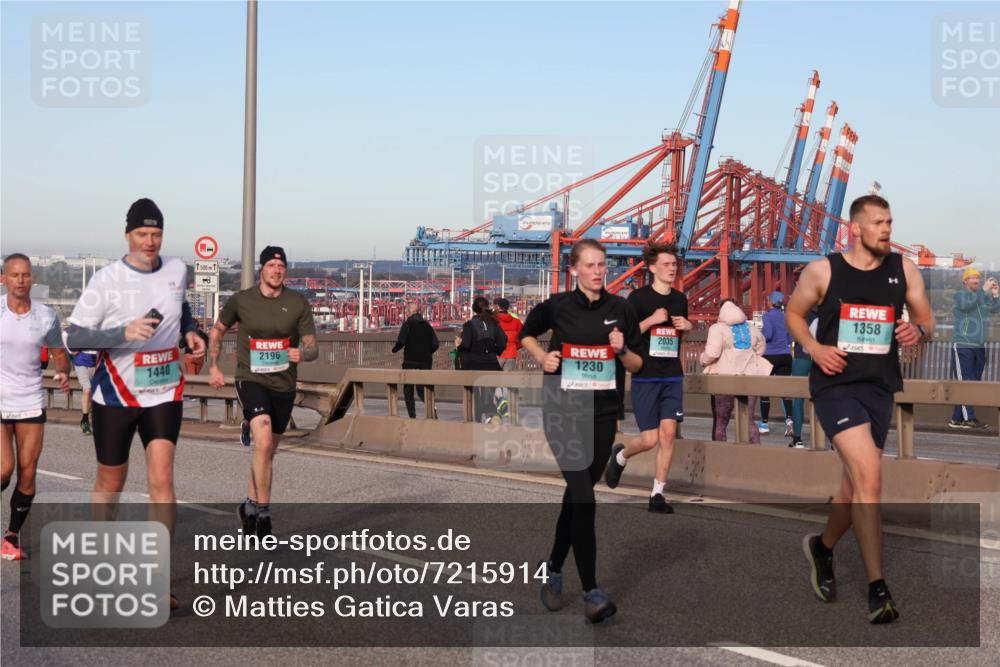03.10.2024 - Köhlbrandbrückenlauf Matties Gatica Varas http://msf.ph/oto/7215914 03.10.2024 09:39:24 Position 2 500, 1440, 2196, 1230, 2035, 1358 meine-sportfotos.de