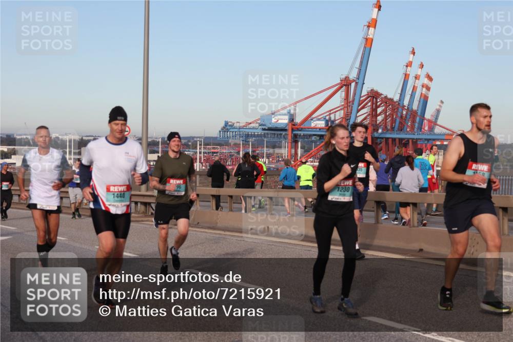03.10.2024 - Köhlbrandbrückenlauf Matties Gatica Varas http://msf.ph/oto/7215921 03.10.2024 09:39:24 Position 2 1440, 96, 1230, 35, 4, 1 meine-sportfotos.de