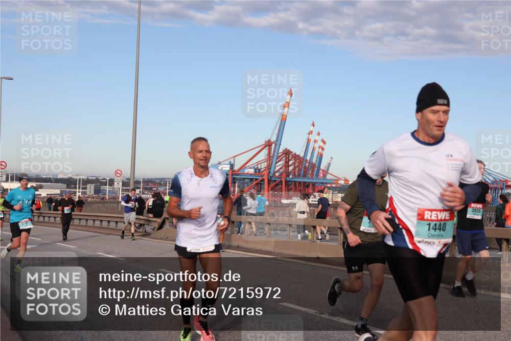03.10.2024 - Köhlbrandbrückenlauf Matties Gatica Varas http://msf.ph/oto/7215972 03.10.2024 09:39:26 Position 2 2127, 1440, 2035 meine-sportfotos.de