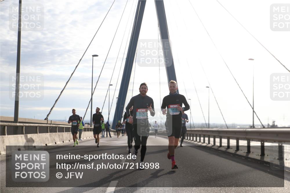 03.10.2024 - Köhlbrandbrückenlauf Jannik Wohlers http://msf.ph/oto/7215998 03.10.2024 09:22:23 Position 1 1026, 1415 meine-sportfotos.de