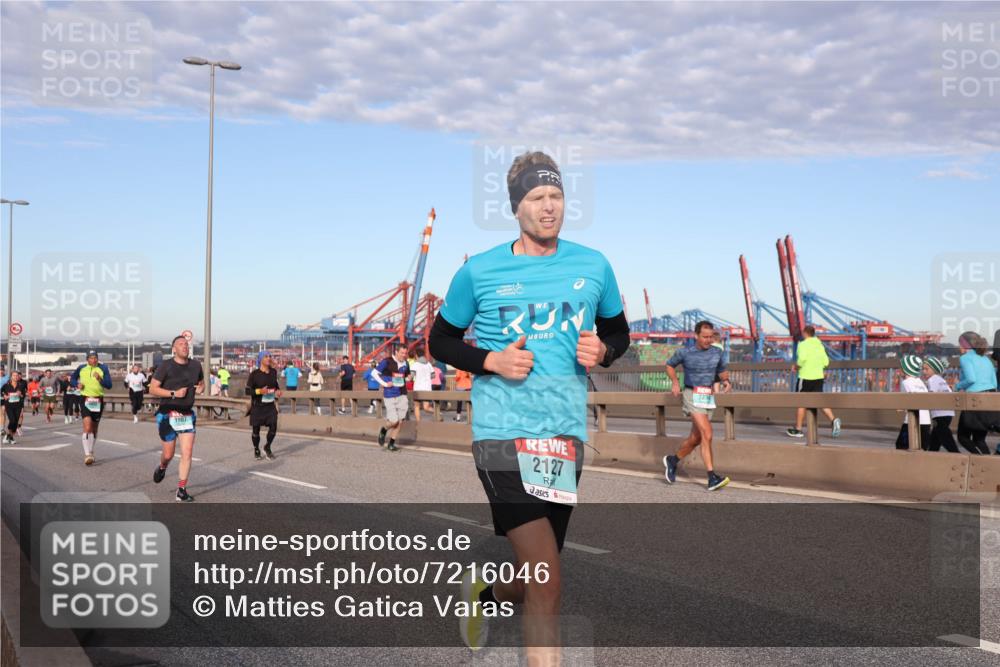 03.10.2024 - Köhlbrandbrückenlauf Matties Gatica Varas http://msf.ph/oto/7216046 03.10.2024 09:39:30 Position 2 2127, 2234 meine-sportfotos.de