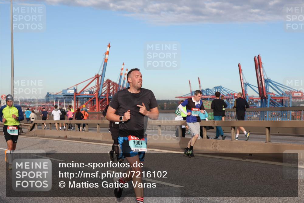 03.10.2024 - Köhlbrandbrückenlauf Matties Gatica Varas http://msf.ph/oto/7216102 03.10.2024 09:39:33 Position 2 1934, 1907, 1491 meine-sportfotos.de