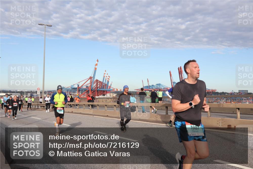 03.10.2024 - Köhlbrandbrückenlauf Matties Gatica Varas http://msf.ph/oto/7216129 03.10.2024 09:39:34 Position 2 1934, 170, 1907 meine-sportfotos.de