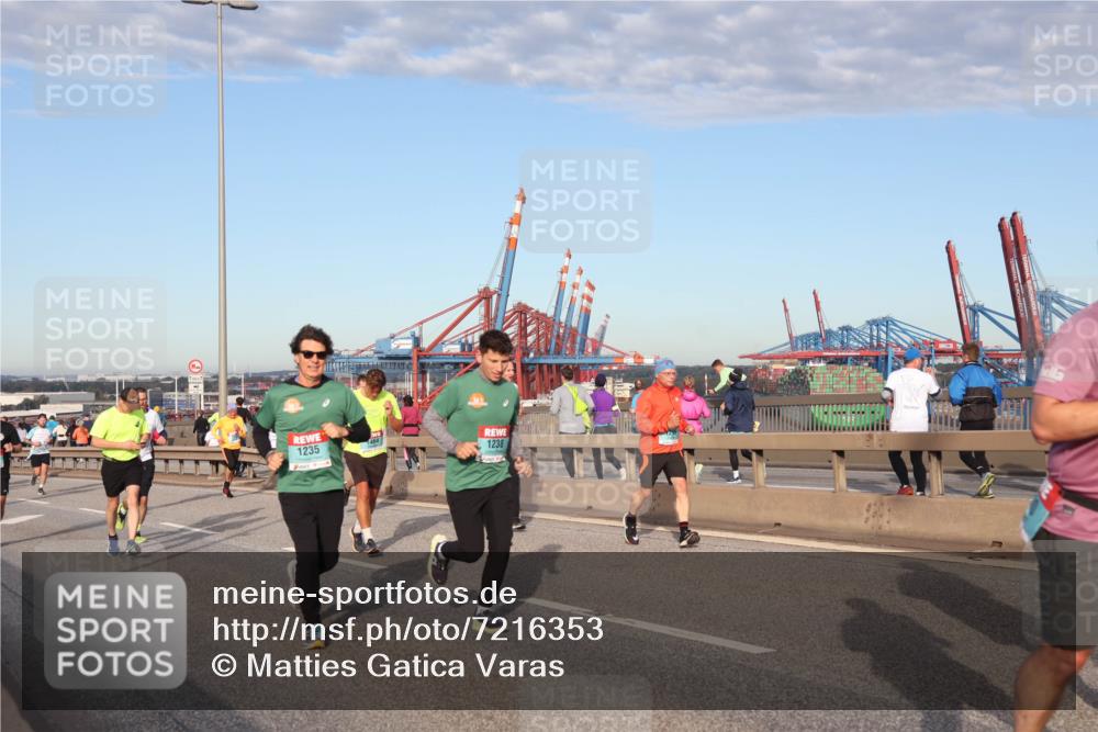 03.10.2024 - Köhlbrandbrückenlauf Matties Gatica Varas http://msf.ph/oto/7216353 03.10.2024 09:39:44 Position 2 1235, 1238 meine-sportfotos.de