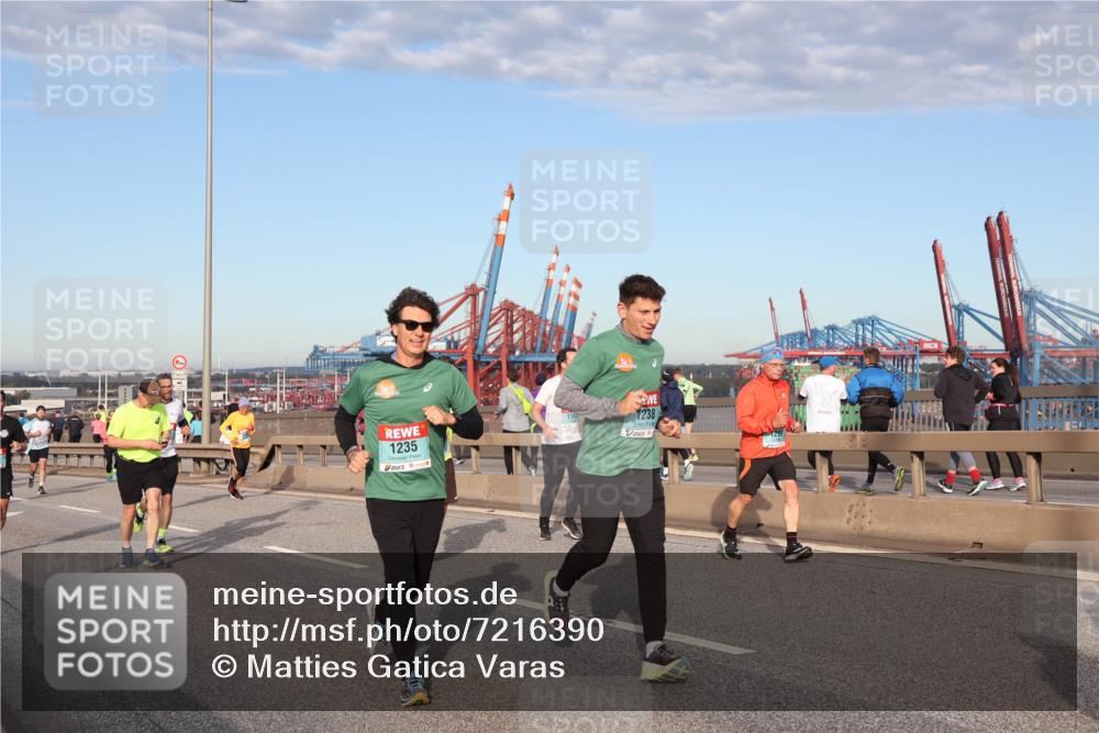 03.10.2024 - Köhlbrandbrückenlauf Matties Gatica Varas http://msf.ph/oto/7216390 03.10.2024 09:39:44 Position 2 1235, 1238 meine-sportfotos.de