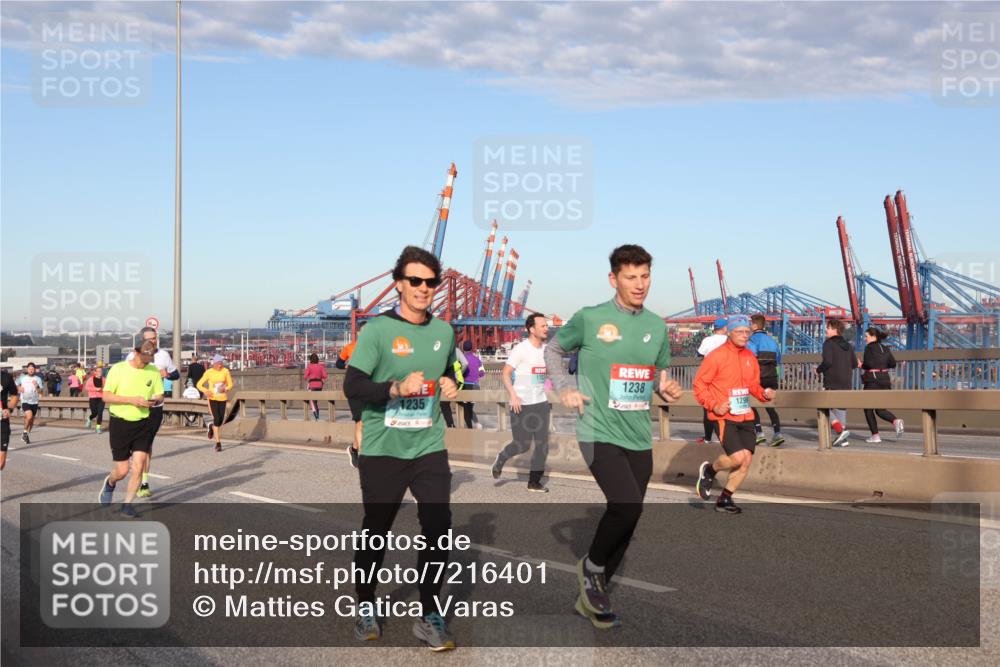 03.10.2024 - Köhlbrandbrückenlauf Matties Gatica Varas http://msf.ph/oto/7216401 03.10.2024 09:39:45 Position 2 1181, 1238, 1299, 1235 meine-sportfotos.de