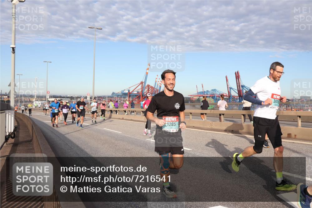 03.10.2024 - Köhlbrandbrückenlauf Matties Gatica Varas http://msf.ph/oto/7216541 03.10.2024 09:39:49 Position 2 2418, 1285 meine-sportfotos.de