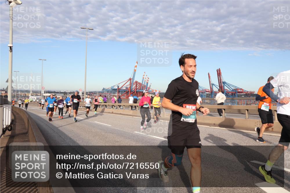 03.10.2024 - Köhlbrandbrückenlauf Matties Gatica Varas http://msf.ph/oto/7216550 03.10.2024 09:39:49 Position 2 35, 2422 meine-sportfotos.de