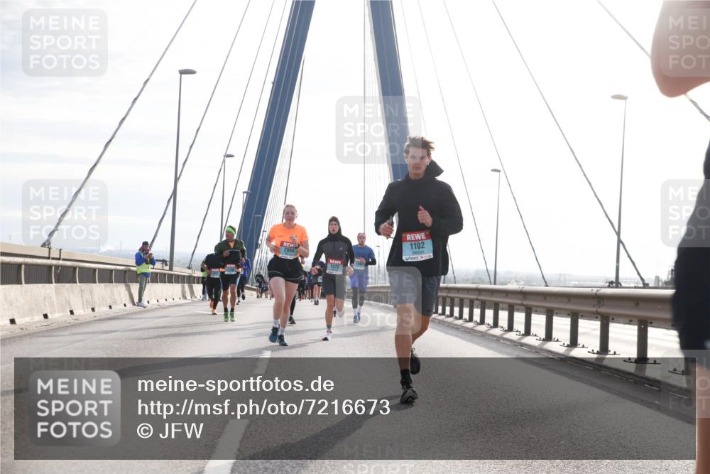 03.10.2024 - Köhlbrandbrückenlauf Jannik Wohlers http://msf.ph/oto/7216673 03.10.2024 09:22:28 Position 1 2004, 1572, 1102 meine-sportfotos.de