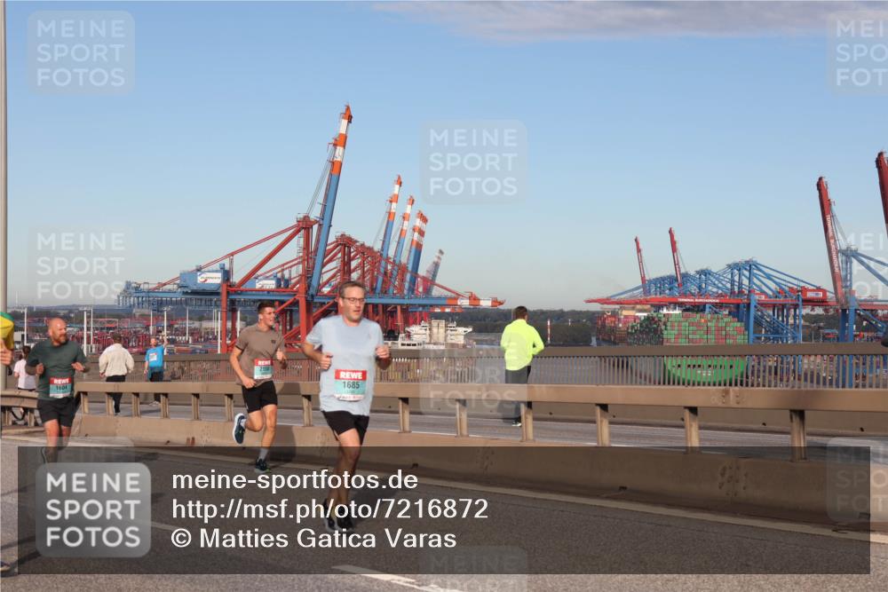 03.10.2024 - Köhlbrandbrückenlauf Matties Gatica Varas http://msf.ph/oto/7216872 03.10.2024 09:39:59 Position 2 2150, 1604, 1685 meine-sportfotos.de