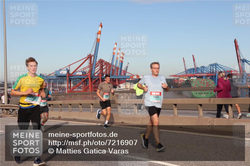 03.10.2024 - Köhlbrandbrückenlauf Matties Gatica Varas http://msf.ph/oto/7216907 03.10.2024 09:40:00 Position 2 2952, 1604, 1685 meine-sportfotos.de