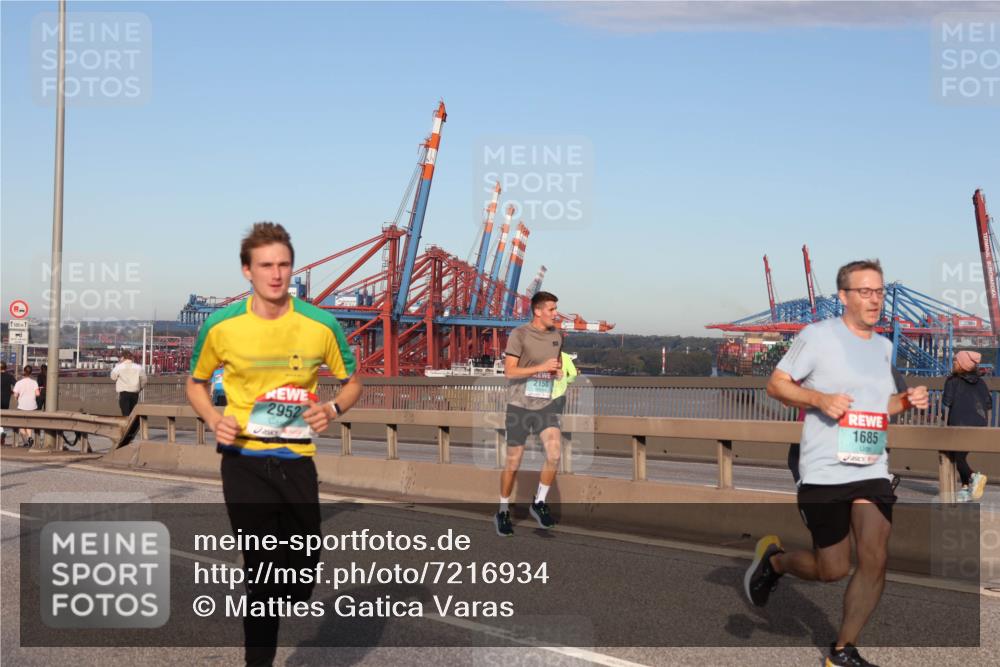 03.10.2024 - Köhlbrandbrückenlauf Matties Gatica Varas http://msf.ph/oto/7216934 03.10.2024 09:40:00 Position 2 1, 500, 2952, 2150, 1685 meine-sportfotos.de
