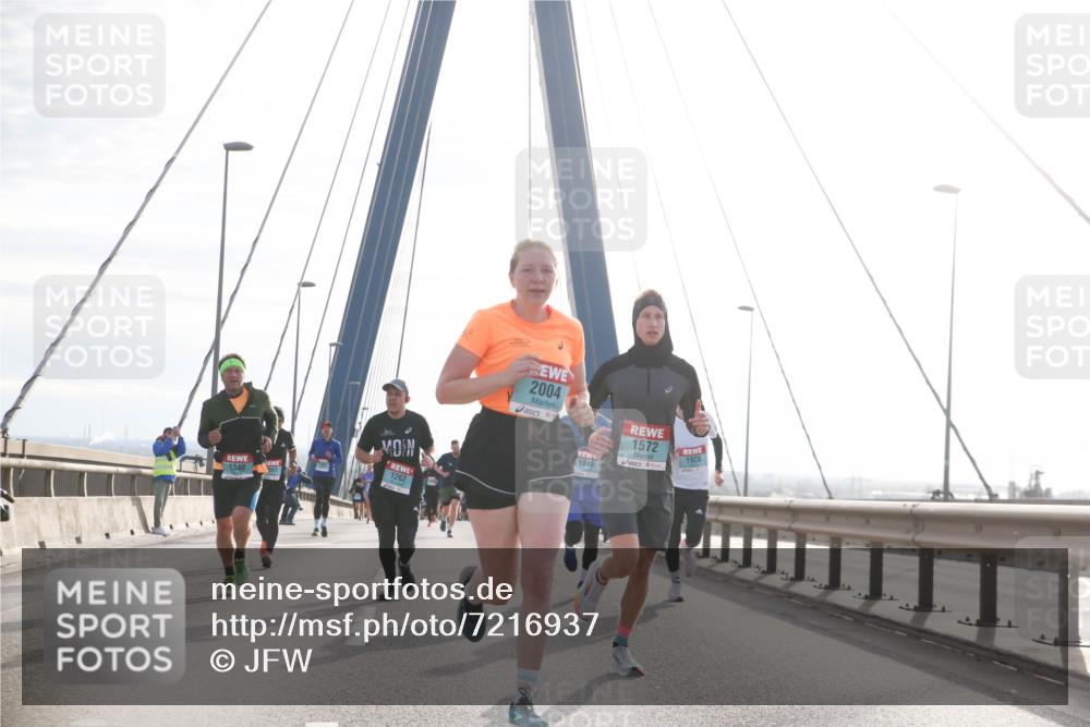 03.10.2024 - Köhlbrandbrückenlauf Jannik Wohlers http://msf.ph/oto/7216937 03.10.2024 09:22:30 Position 1 1262, 1340, 2004, 1572, 1920, 1046 meine-sportfotos.de