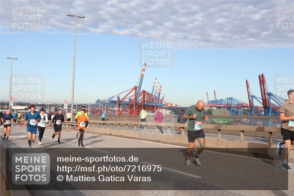 03.10.2024 - Köhlbrandbrückenlauf Matties Gatica Varas http://msf.ph/oto/7216975 03.10.2024 09:40:02 Position 2 2001, 1239, 1604 meine-sportfotos.de