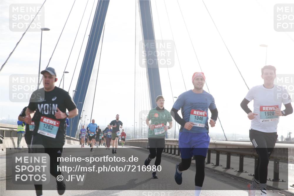 03.10.2024 - Köhlbrandbrückenlauf Jannik Wohlers http://msf.ph/oto/7216980 03.10.2024 09:22:32 Position 1 1262, 1911, 1046, 1920 meine-sportfotos.de