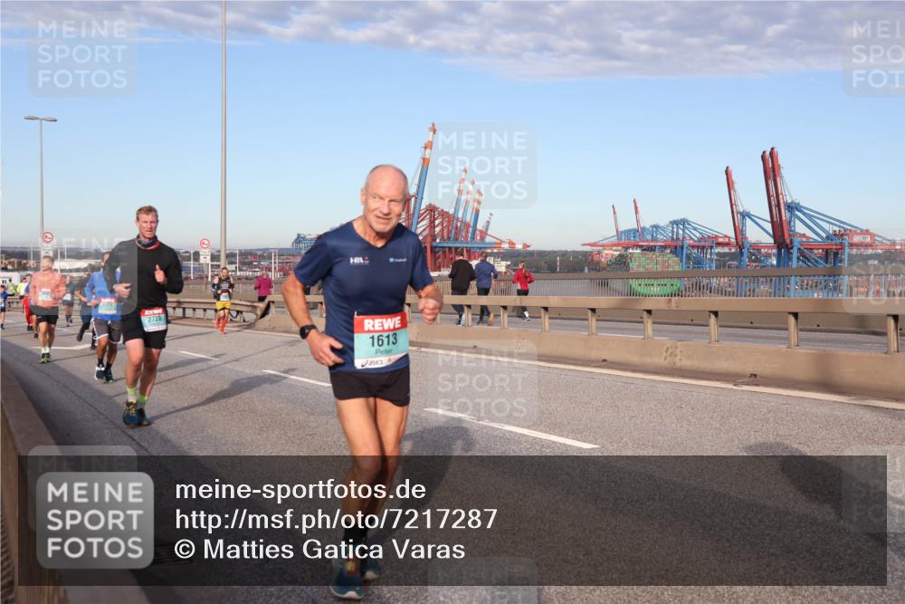 03.10.2024 - Köhlbrandbrückenlauf Matties Gatica Varas http://msf.ph/oto/7217287 03.10.2024 09:40:09 Position 2 1171, 2728, 1613 meine-sportfotos.de