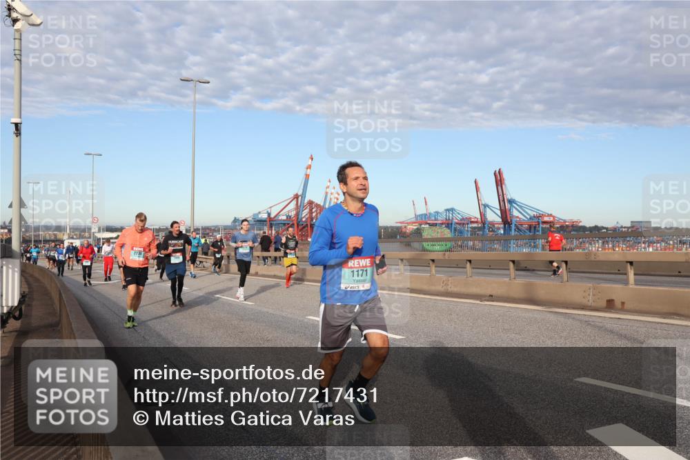 03.10.2024 - Köhlbrandbrückenlauf Matties Gatica Varas http://msf.ph/oto/7217431 03.10.2024 09:40:12 Position 2 01, 1171 meine-sportfotos.de
