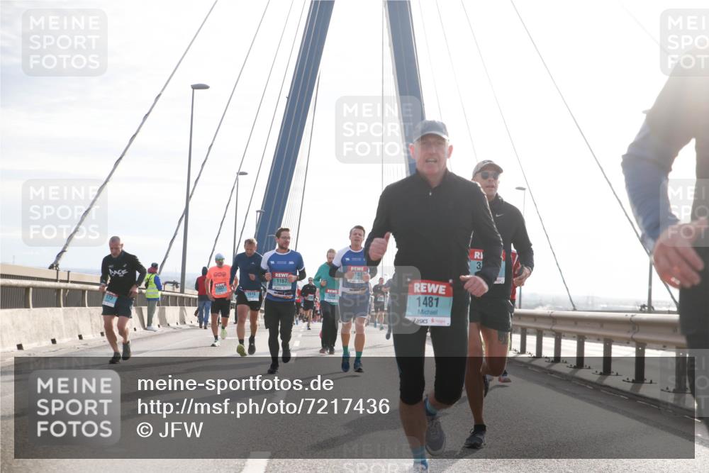 03.10.2024 - Köhlbrandbrückenlauf Jannik Wohlers http://msf.ph/oto/7217436 03.10.2024 09:22:45 Position 1 1615, 1167, 1208, 187, 1481, 3 meine-sportfotos.de