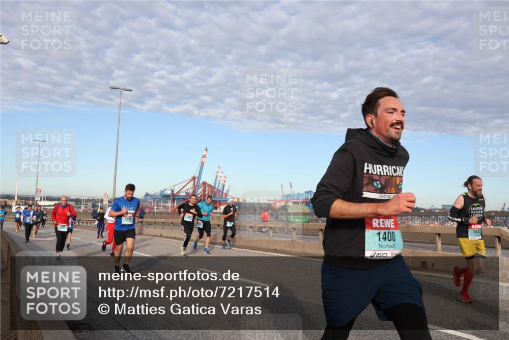 03.10.2024 - Köhlbrandbrückenlauf Matties Gatica Varas http://msf.ph/oto/7217514 03.10.2024 09:40:16 Position 2 1998, 1400, 1647 meine-sportfotos.de