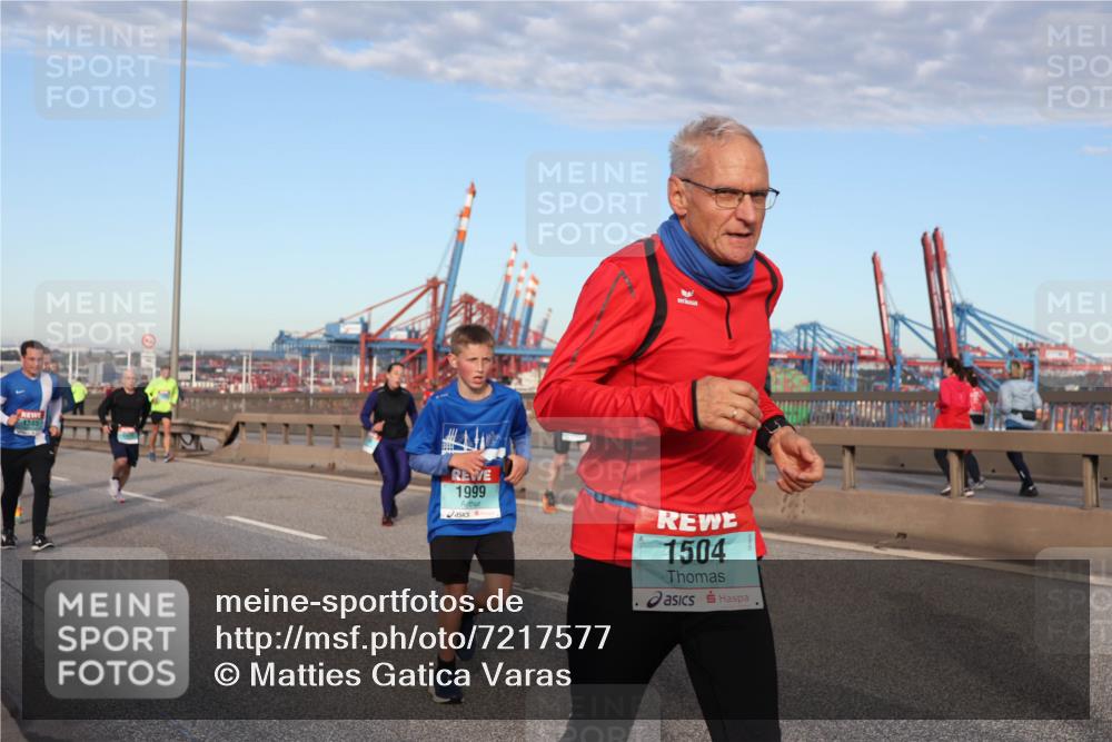 03.10.2024 - Köhlbrandbrückenlauf Matties Gatica Varas http://msf.ph/oto/7217577 03.10.2024 09:40:20 Position 2 1999, 1504 meine-sportfotos.de