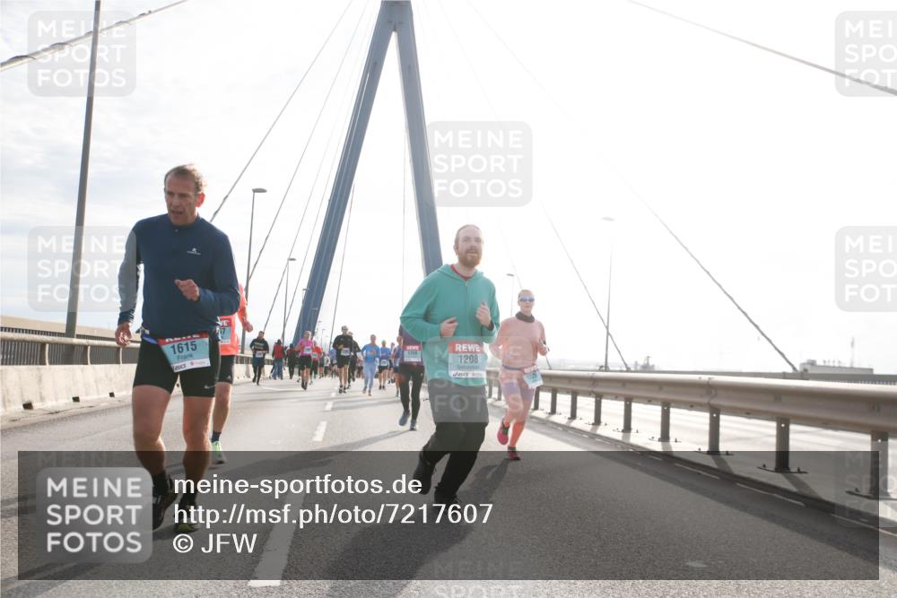 03.10.2024 - Köhlbrandbrückenlauf Jannik Wohlers http://msf.ph/oto/7217607 03.10.2024 09:22:49 Position 1 1615, 1208 meine-sportfotos.de