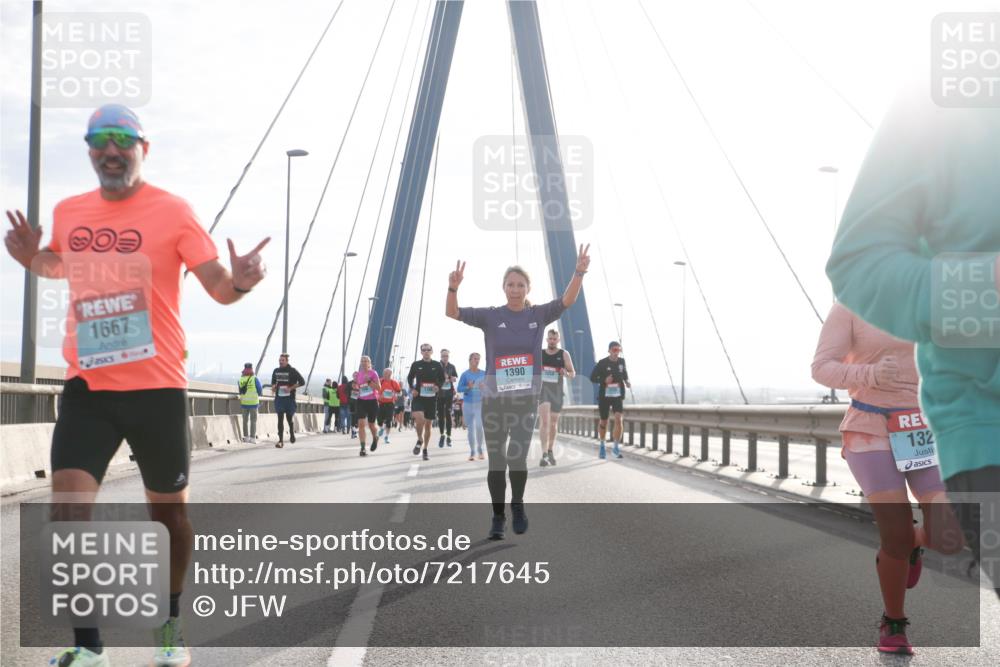 03.10.2024 - Köhlbrandbrückenlauf Jannik Wohlers http://msf.ph/oto/7217645 03.10.2024 09:22:50 Position 1 1667, 1390, 132 meine-sportfotos.de