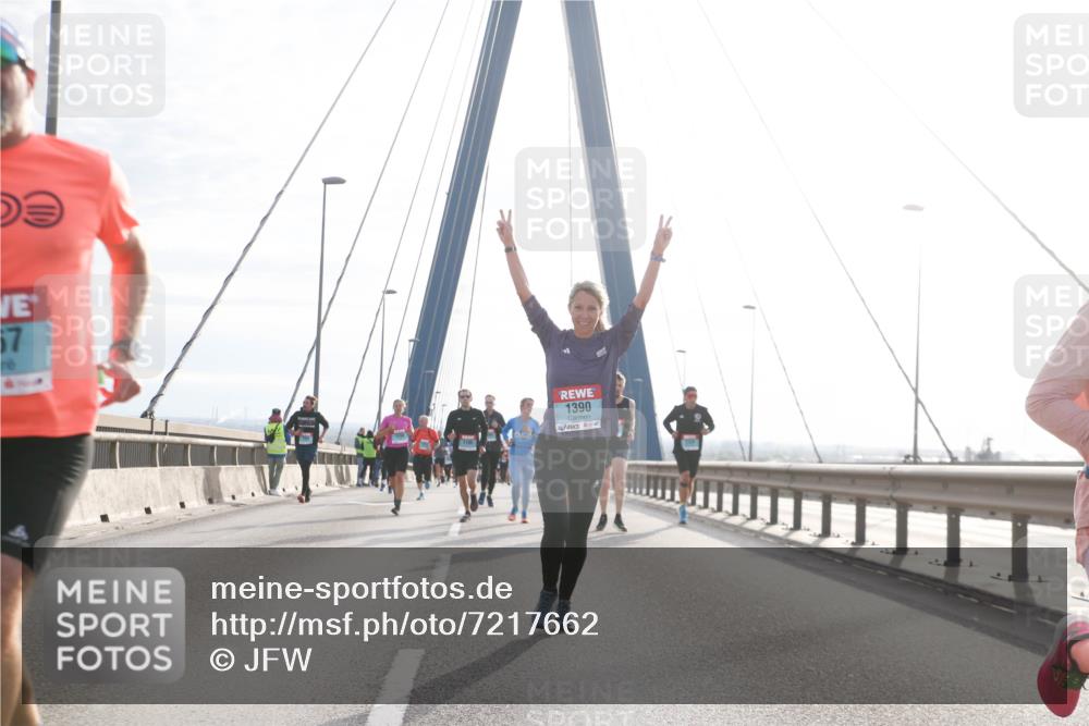 03.10.2024 - Köhlbrandbrückenlauf Jannik Wohlers http://msf.ph/oto/7217662 03.10.2024 09:22:51 Position 1 57, 1390 meine-sportfotos.de