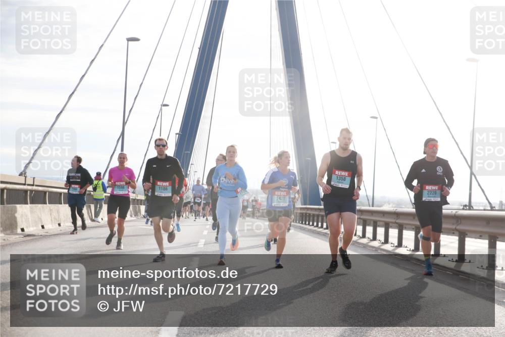 03.10.2024 - Köhlbrandbrückenlauf Jannik Wohlers http://msf.ph/oto/7217729 03.10.2024 09:22:53 Position 1 1598, 1186, 1427, 1358, 2220 meine-sportfotos.de