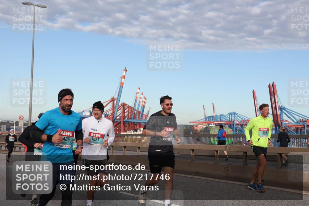 03.10.2024 - Köhlbrandbrückenlauf Matties Gatica Varas http://msf.ph/oto/7217746 03.10.2024 09:40:28 Position 2 162, 486, 17, 1827, 182, 1655 meine-sportfotos.de