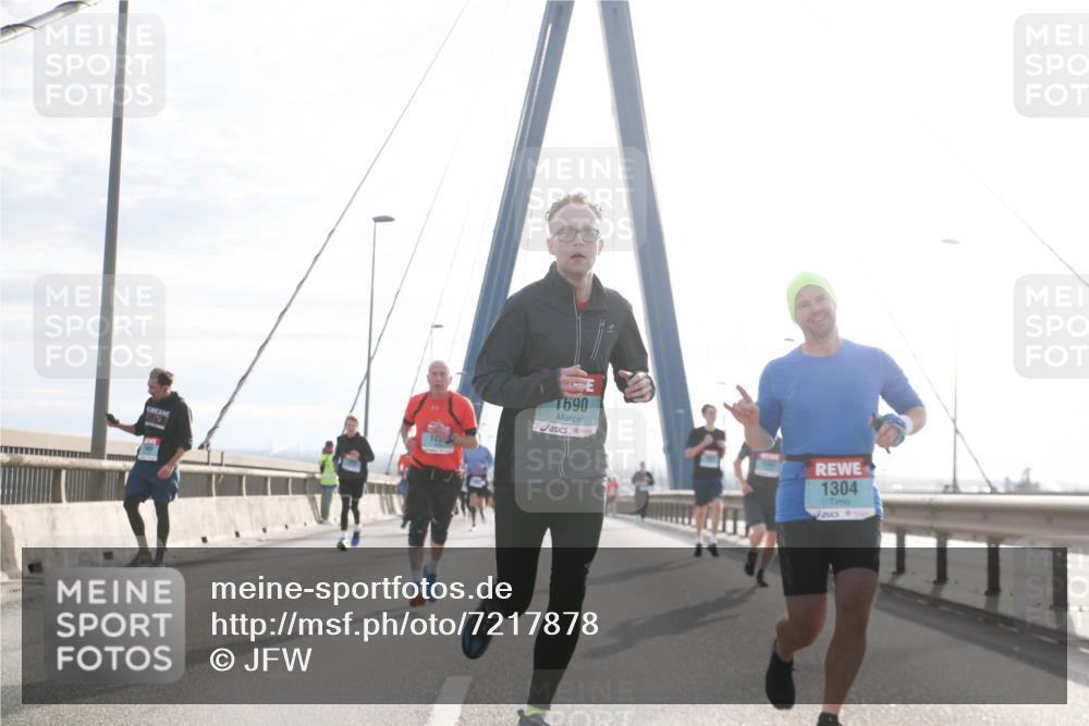 03.10.2024 - Köhlbrandbrückenlauf Jannik Wohlers http://msf.ph/oto/7217878 03.10.2024 09:22:57 Position 1 12, 1690, 1304 meine-sportfotos.de