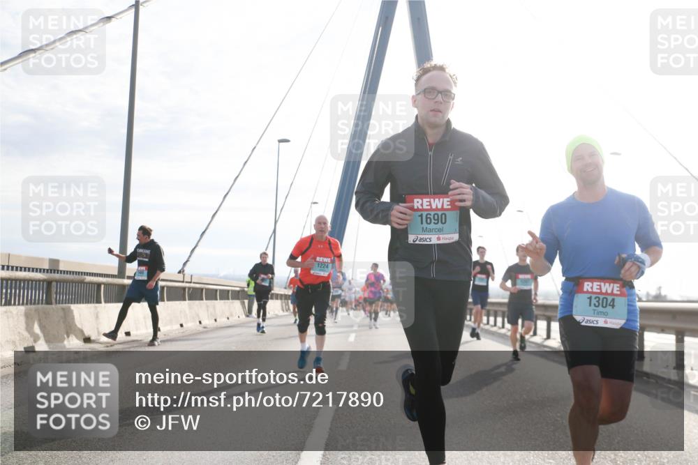 03.10.2024 - Köhlbrandbrückenlauf Jannik Wohlers http://msf.ph/oto/7217890 03.10.2024 09:22:57 Position 1 1224, 1690, 1304 meine-sportfotos.de
