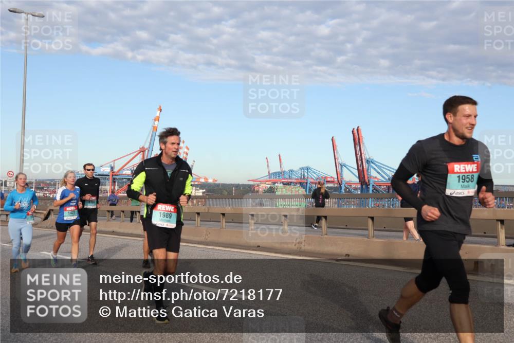 03.10.2024 - Köhlbrandbrückenlauf Matties Gatica Varas http://msf.ph/oto/7218177 03.10.2024 09:40:47 Position 2 1427, 1186, 1989, 1958 meine-sportfotos.de