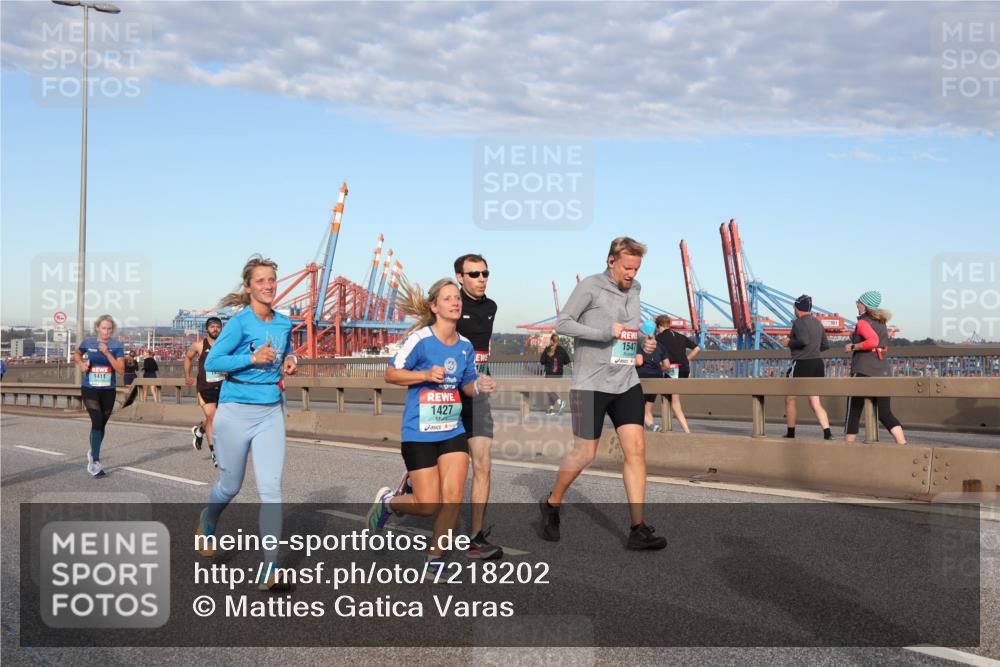 03.10.2024 - Köhlbrandbrückenlauf Matties Gatica Varas http://msf.ph/oto/7218202 03.10.2024 09:40:49 Position 2 1411, 1427, 1547 meine-sportfotos.de