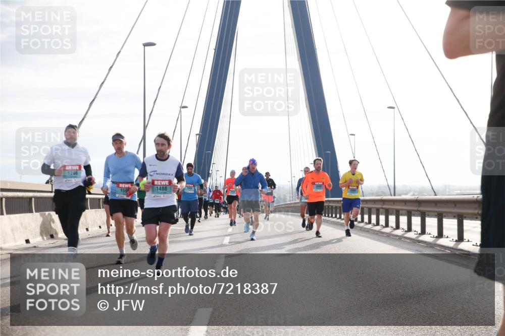 03.10.2024 - Köhlbrandbrückenlauf Jannik Wohlers http://msf.ph/oto/7218387 03.10.2024 09:23:14 Position 1 1246, 2083, 1488, 1486, 159 meine-sportfotos.de
