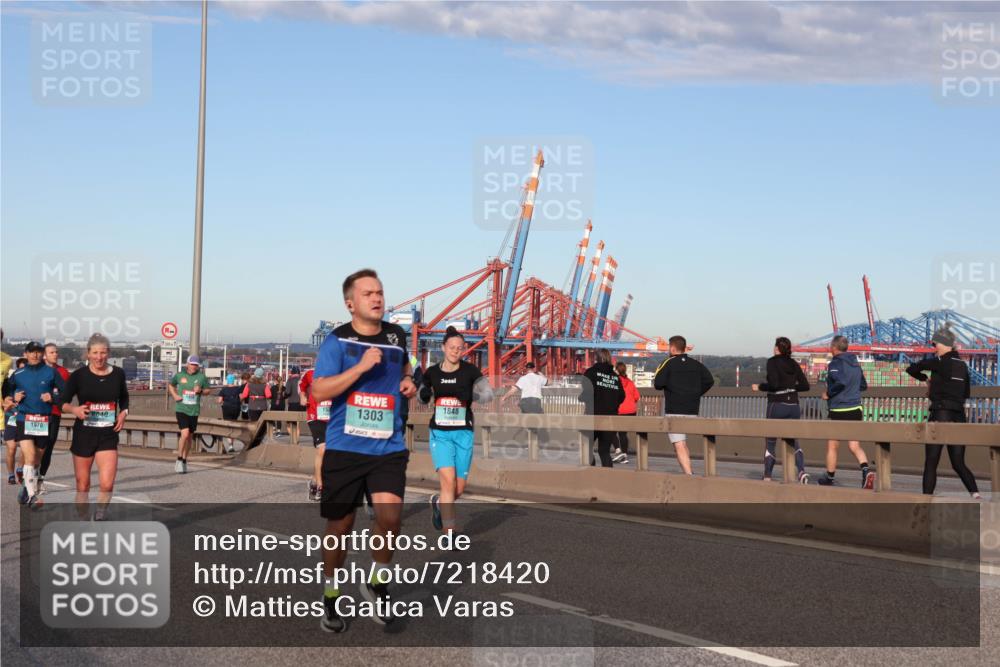 03.10.2024 - Köhlbrandbrückenlauf Matties Gatica Varas http://msf.ph/oto/7218420 03.10.2024 09:41:00 Position 2 1848, 1970, 2040, 1303 meine-sportfotos.de