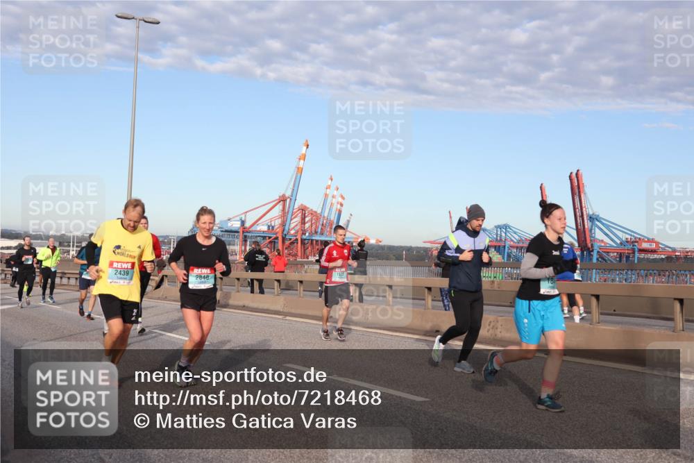 03.10.2024 - Köhlbrandbrückenlauf Matties Gatica Varas http://msf.ph/oto/7218468 03.10.2024 09:41:02 Position 2 2439, 2840, 1523 meine-sportfotos.de