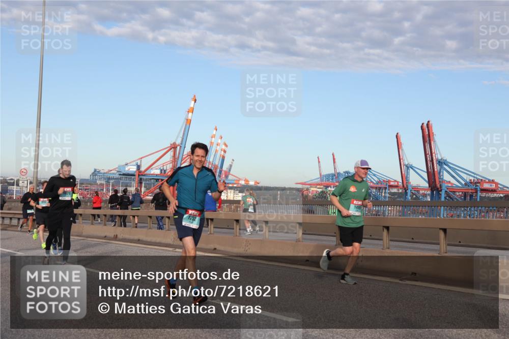 03.10.2024 - Köhlbrandbrückenlauf Matties Gatica Varas http://msf.ph/oto/7218621 03.10.2024 09:41:06 Position 2 1180, 1620, 1232, 1499 meine-sportfotos.de