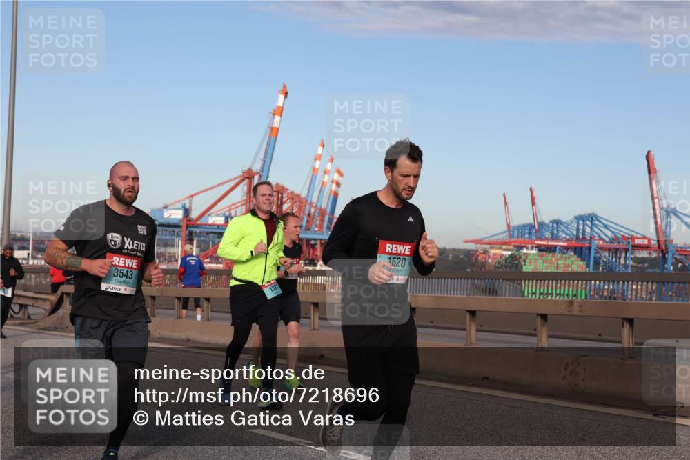 03.10.2024 - Köhlbrandbrückenlauf Matties Gatica Varas http://msf.ph/oto/7218696 03.10.2024 09:41:09 Position 2 3543, 1337, 1620 meine-sportfotos.de