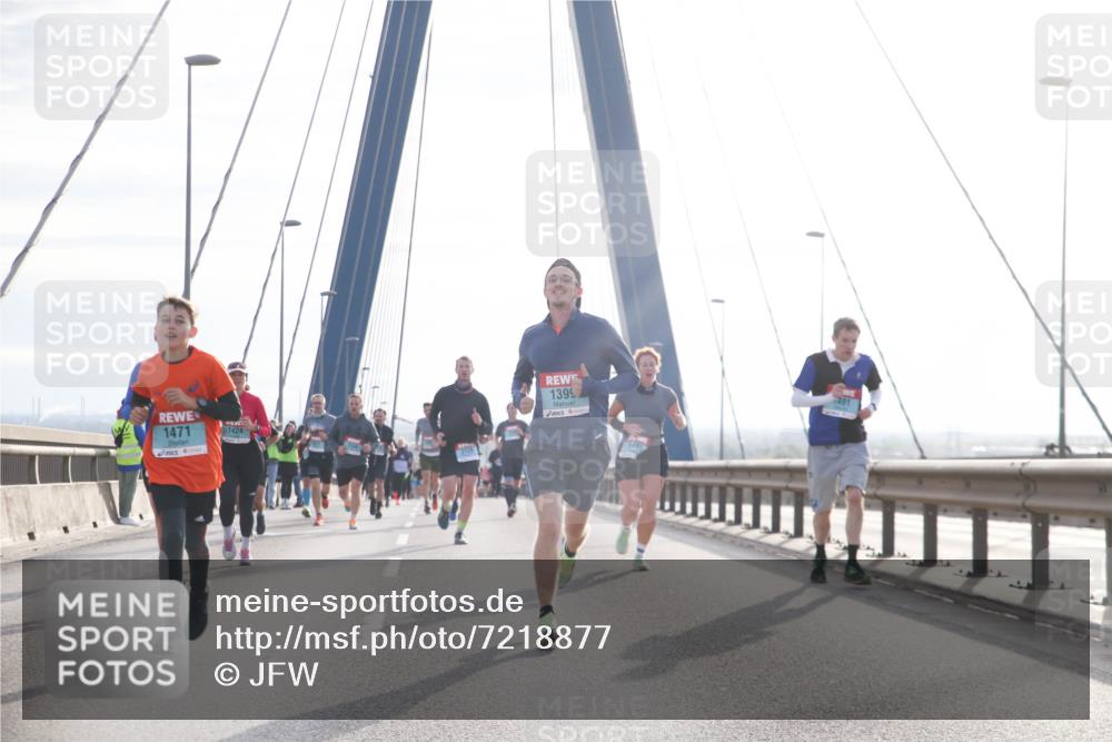 03.10.2024 - Köhlbrandbrückenlauf Jannik Wohlers http://msf.ph/oto/7218877 03.10.2024 09:23:34 Position 1 1471, 1424, 1399 meine-sportfotos.de