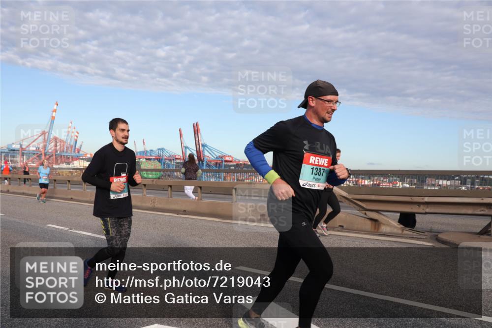 03.10.2024 - Köhlbrandbrückenlauf Matties Gatica Varas http://msf.ph/oto/7219043 03.10.2024 09:41:21 Position 2 1387 meine-sportfotos.de