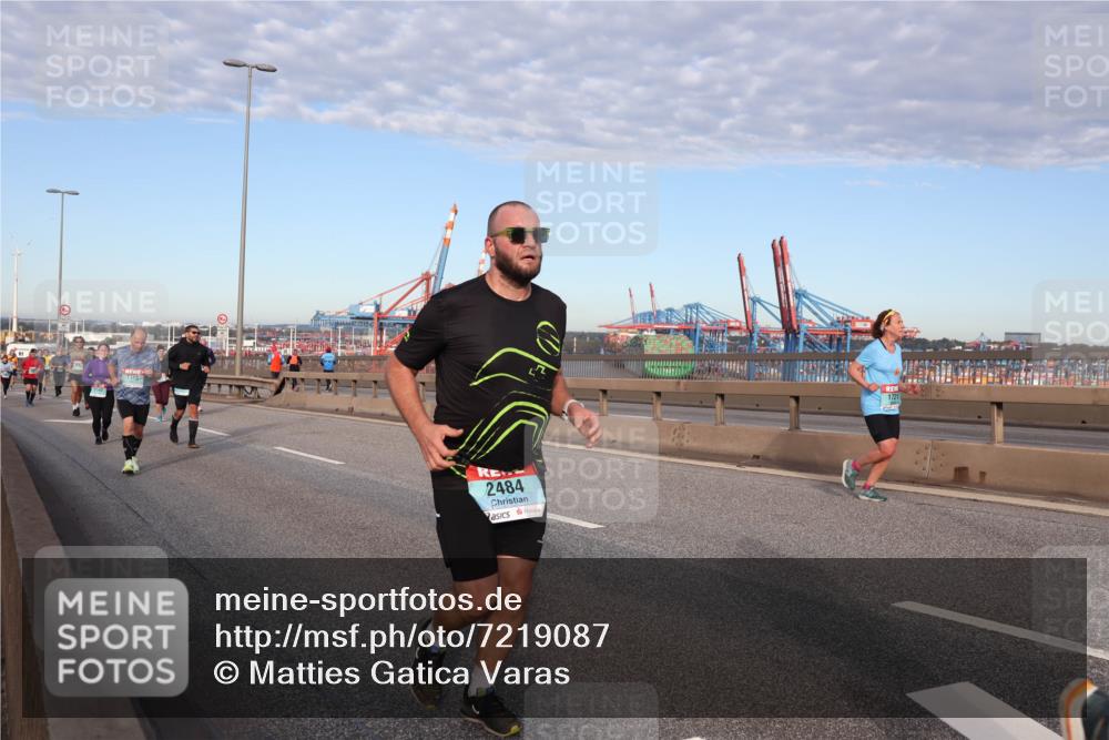 03.10.2024 - Köhlbrandbrückenlauf Matties Gatica Varas http://msf.ph/oto/7219087 03.10.2024 09:41:24 Position 2 2484 meine-sportfotos.de