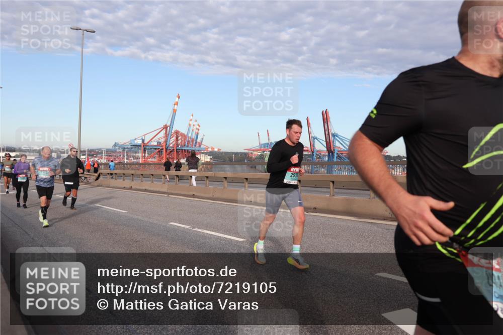 03.10.2024 - Köhlbrandbrückenlauf Matties Gatica Varas http://msf.ph/oto/7219105 03.10.2024 09:41:25 Position 2 1168, 2530 meine-sportfotos.de