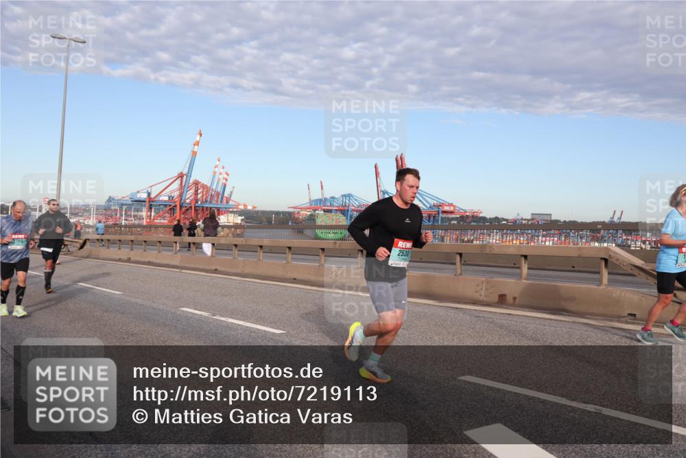 03.10.2024 - Köhlbrandbrückenlauf Matties Gatica Varas http://msf.ph/oto/7219113 03.10.2024 09:41:25 Position 2 1168, 2530 meine-sportfotos.de
