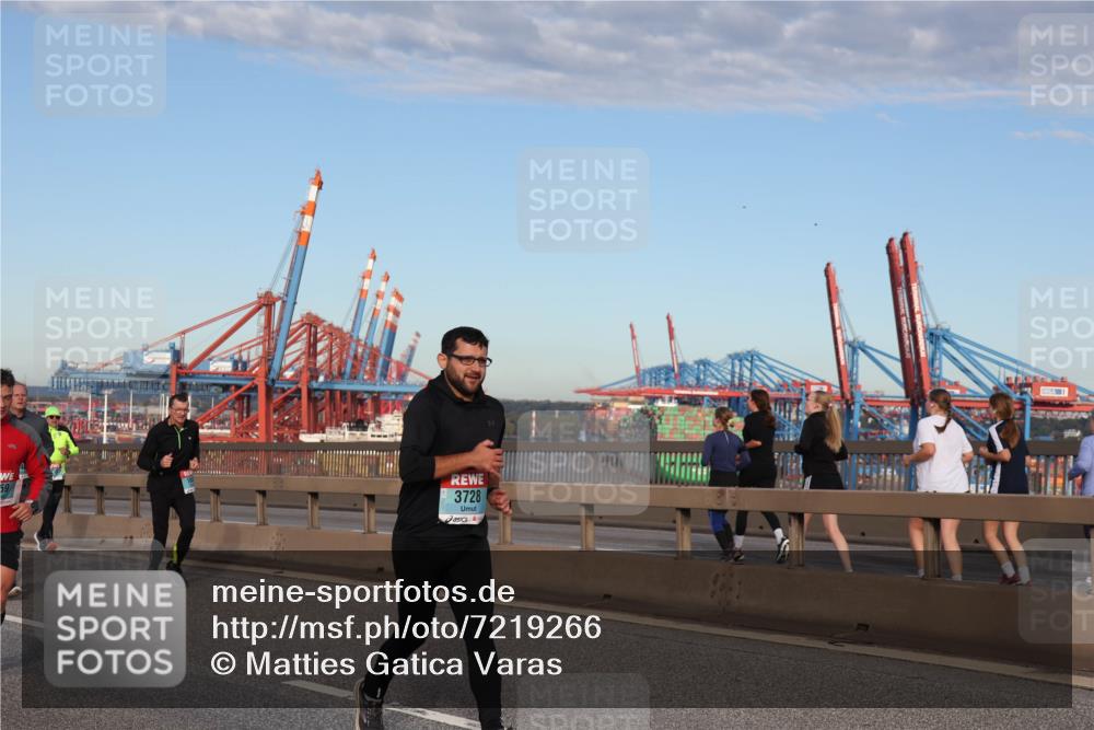 03.10.2024 - Köhlbrandbrückenlauf Matties Gatica Varas http://msf.ph/oto/7219266 03.10.2024 09:41:33 Position 2 50, 3728 meine-sportfotos.de
