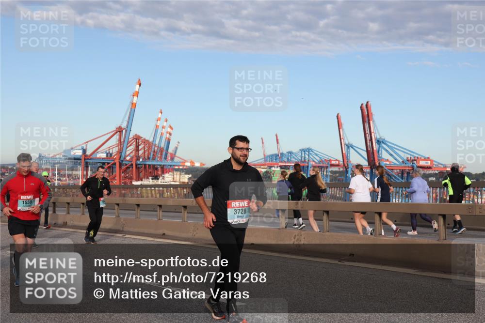 03.10.2024 - Köhlbrandbrückenlauf Matties Gatica Varas http://msf.ph/oto/7219268 03.10.2024 09:41:33 Position 2 1559, 3728 meine-sportfotos.de