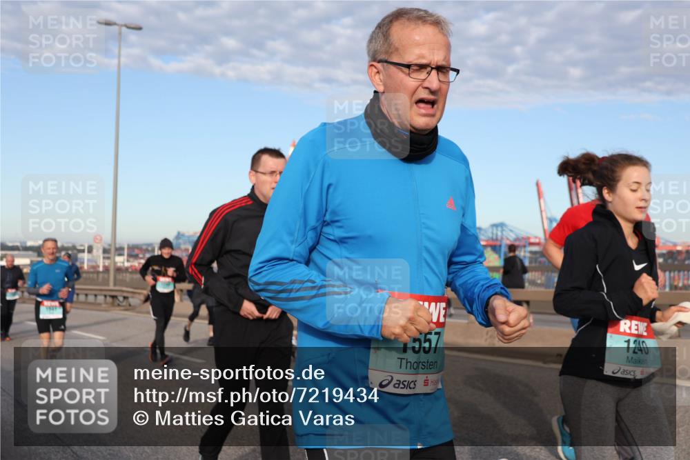 03.10.2024 - Köhlbrandbrückenlauf Matties Gatica Varas http://msf.ph/oto/7219434 03.10.2024 09:41:41 Position 2 557, 1240 meine-sportfotos.de