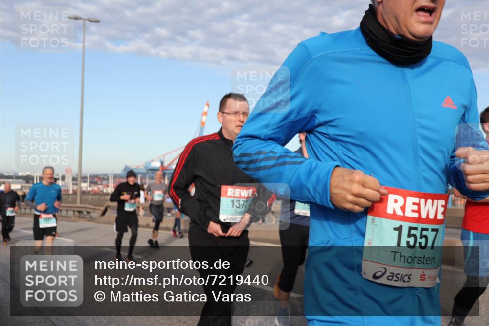 03.10.2024 - Köhlbrandbrückenlauf Matties Gatica Varas http://msf.ph/oto/7219440 03.10.2024 09:41:42 Position 2 1372, 1557 meine-sportfotos.de