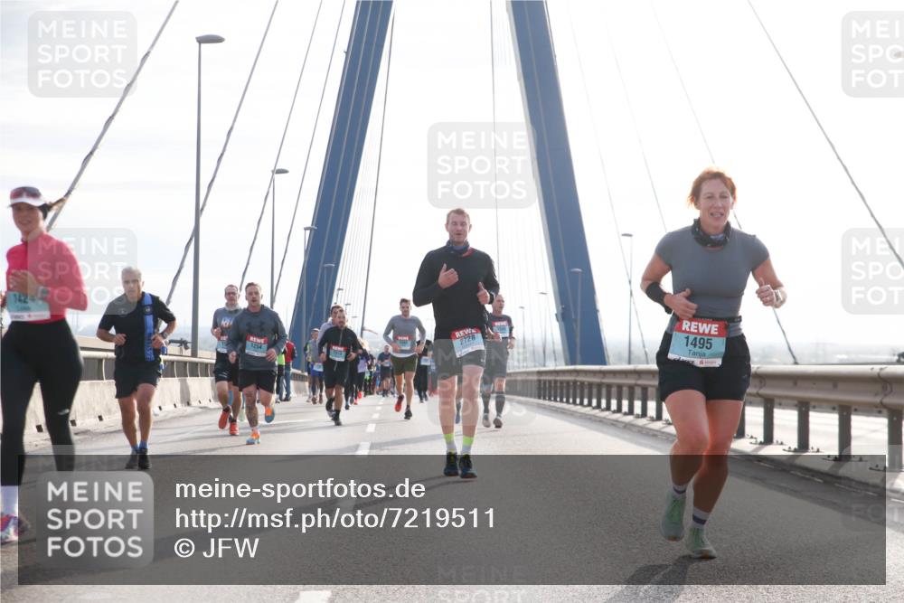 03.10.2024 - Köhlbrandbrückenlauf Jannik Wohlers http://msf.ph/oto/7219511 03.10.2024 09:23:36 Position 1 1424, 1254, 2728, 1495 meine-sportfotos.de