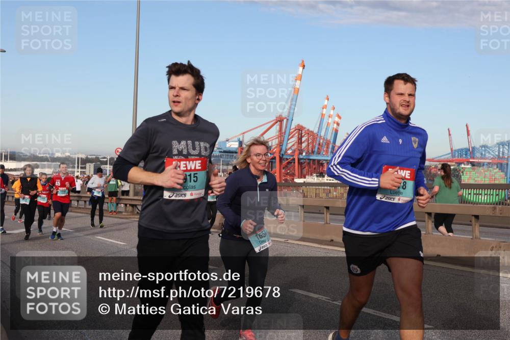 03.10.2024 - Köhlbrandbrückenlauf Matties Gatica Varas http://msf.ph/oto/7219678 03.10.2024 09:41:50 Position 2 45, 915, 1654, 8 meine-sportfotos.de