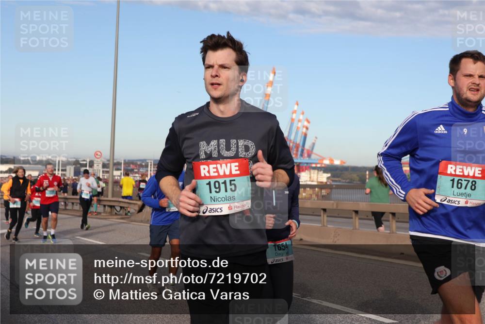 03.10.2024 - Köhlbrandbrückenlauf Matties Gatica Varas http://msf.ph/oto/7219702 03.10.2024 09:41:50 Position 2 1915, 9, 1678, 1654 meine-sportfotos.de